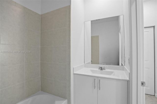 715 SE 15th Street ., Homestead, FL 33034