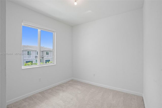 715 SE 15th Street ., Homestead, FL 33034