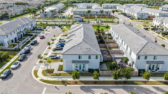 715 SE 15th Street ., Homestead, FL 33034