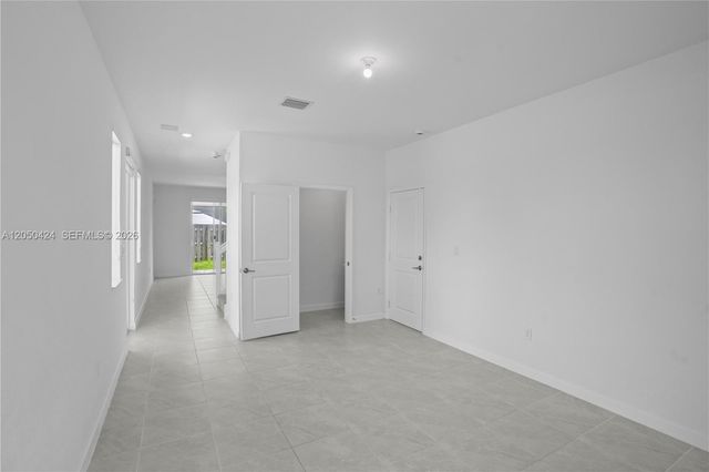 715 SE 15th Street ., Homestead, FL 33034