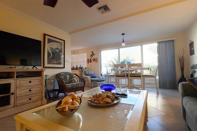 3541 NE Ocean Boulevard NE 15, Hutchinson Island, FL 34957