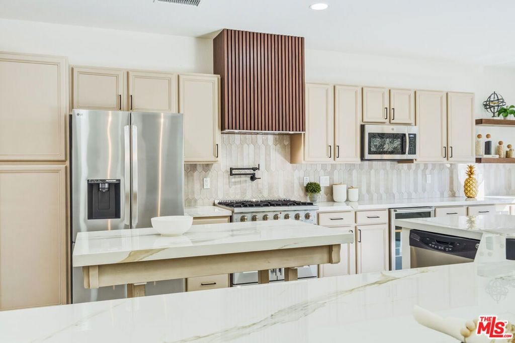 Image 5 of property listing at 78955 Via Florence, La Quinta, CA 92253