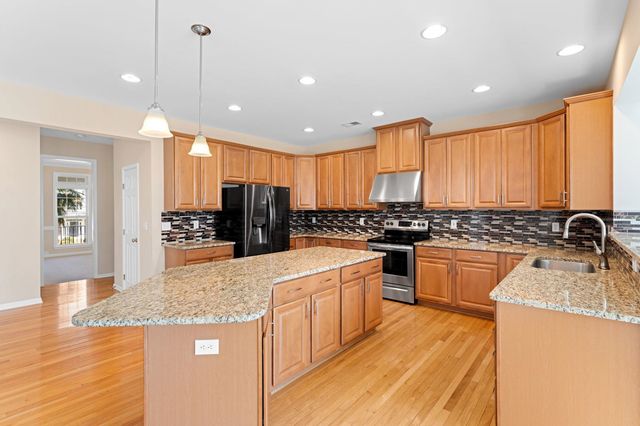 30 Hydrangea Way, Simpsonville, SC 29681