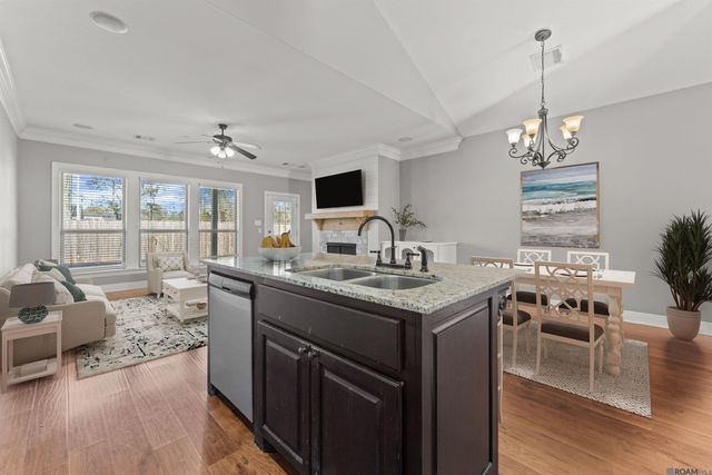 7373 Estelle Dr, Denham Springs, LA 70726