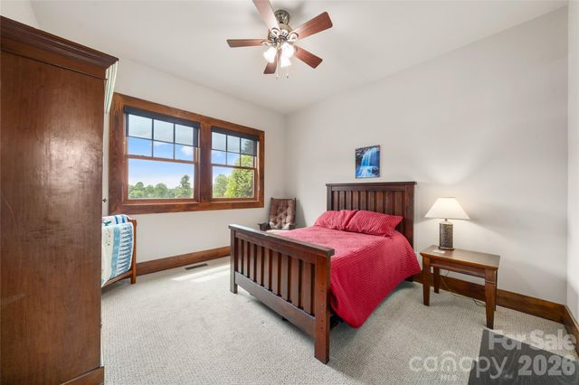 4862 Pinnacle Mountain Road, Zirconia, NC 28790