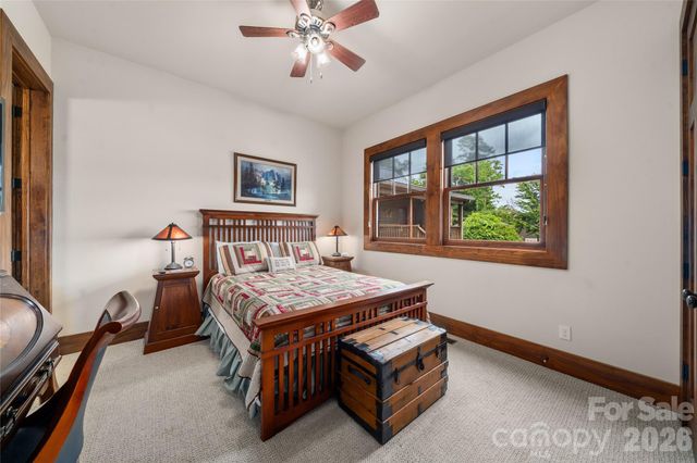 4862 Pinnacle Mountain Road, Zirconia, NC 28790