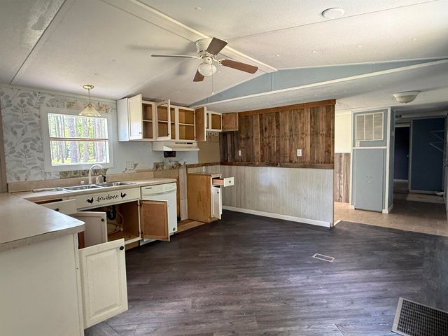 7241 Lawrimore Ln., Conway, SC 29527