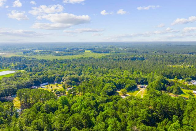 7241 Lawrimore Ln., Conway, SC 29527