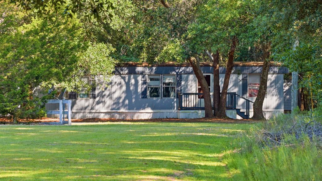 7241 Lawrimore Ln., Conway, SC 29527