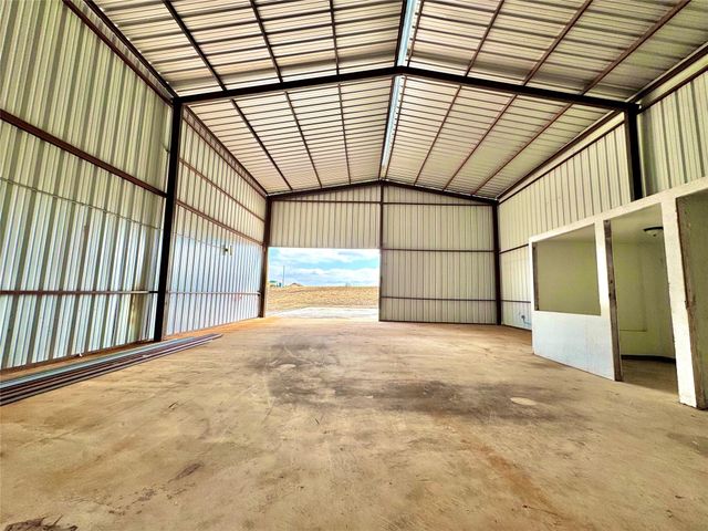 2015 County Road 455, Coupland, TX 78615