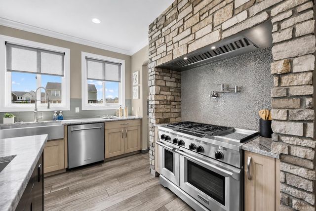 21936 Bellewood Drive, Macomb Twp, MI 48044