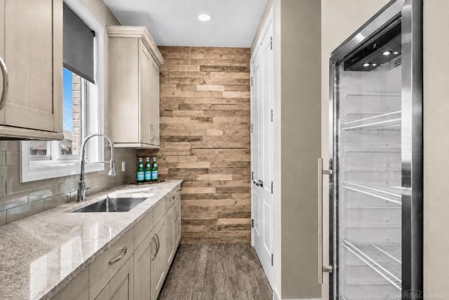 21936 Bellewood Drive, Macomb Twp, MI 48044