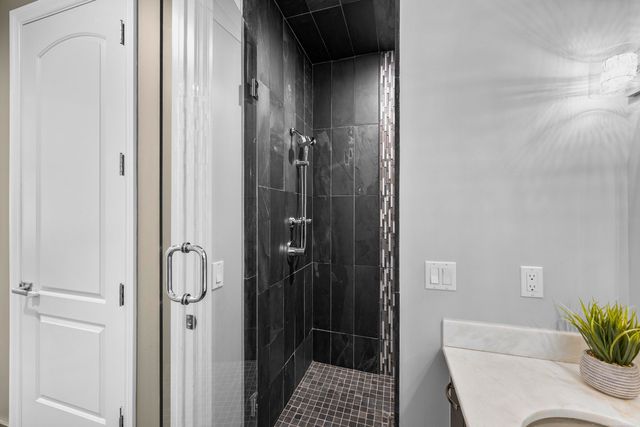 21936 Bellewood Drive, Macomb Twp, MI 48044