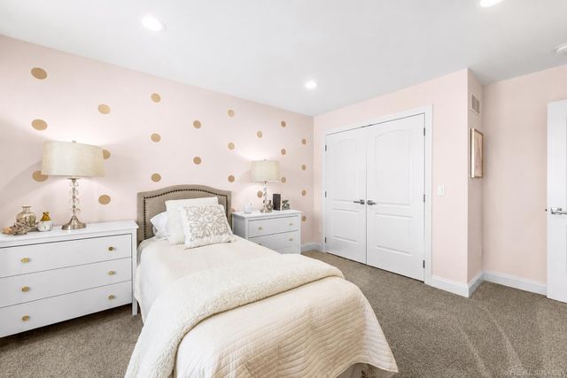 21936 Bellewood Drive, Macomb Twp, MI 48044