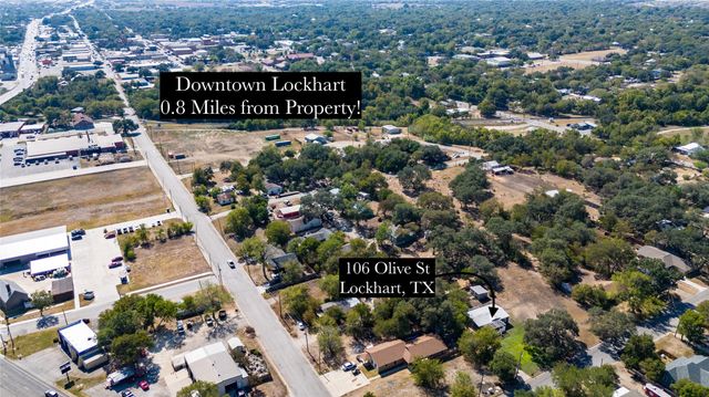 106 E Olive ST, Lockhart, TX 78644