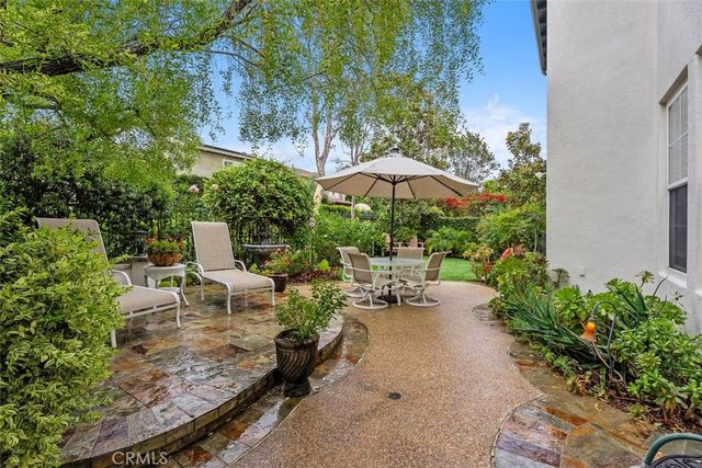 25 Carpenteria, Irvine, CA 92602