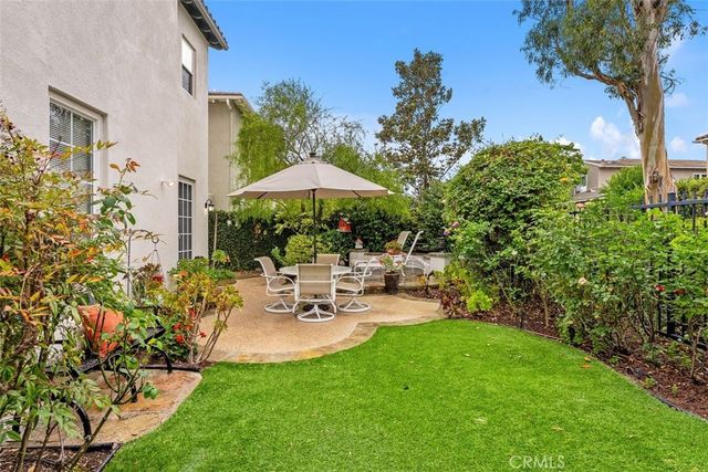 25 Carpenteria, Irvine, CA 92602