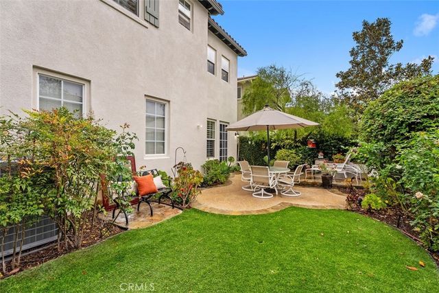 25 Carpenteria, Irvine, CA 92602