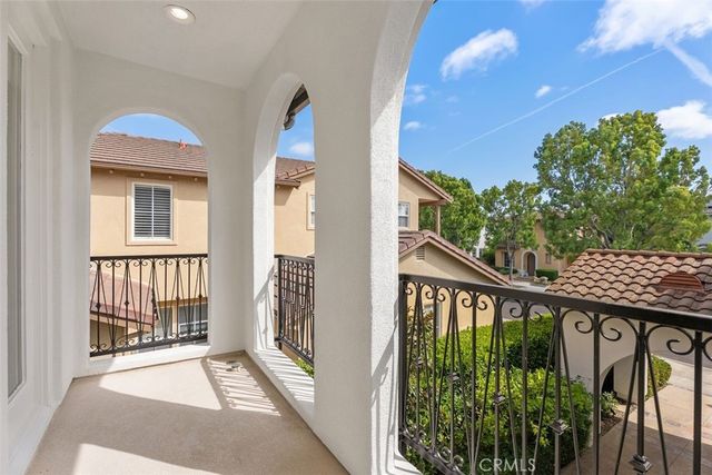 25 Carpenteria, Irvine, CA 92602