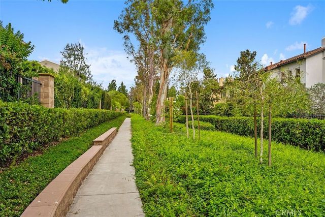 25 Carpenteria, Irvine, CA 92602