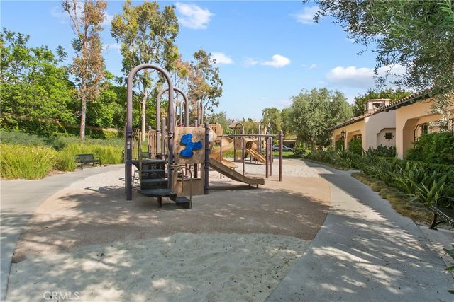 25 Carpenteria, Irvine, CA 92602