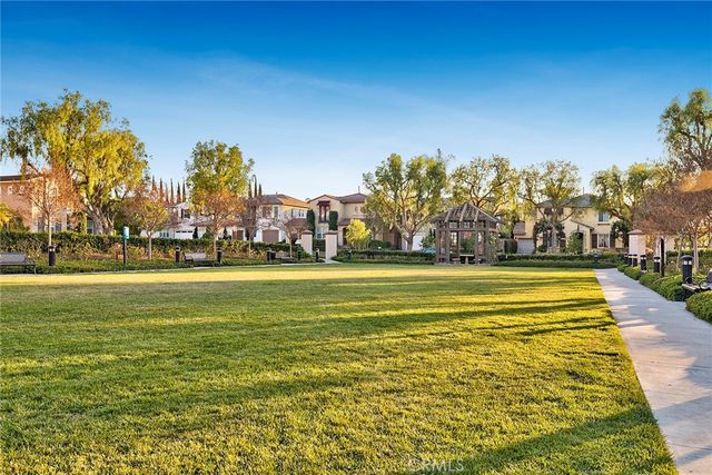 25 Carpenteria, Irvine, CA 92602