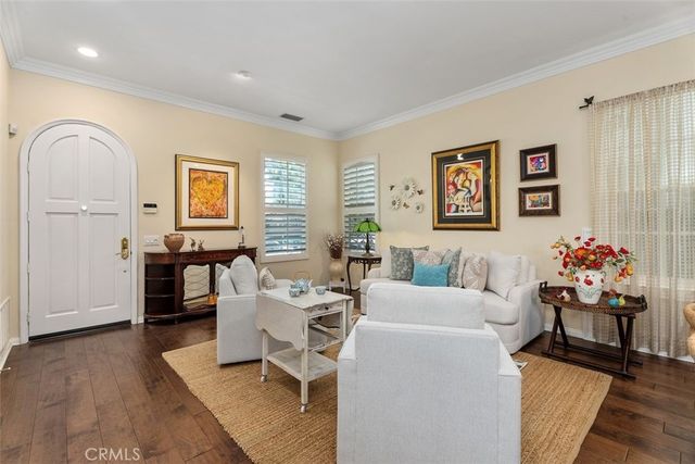 25 Carpenteria, Irvine, CA 92602