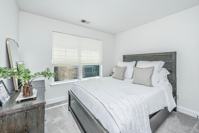 4936 W Liberty Park Circle, North Charleston, SC 29405
