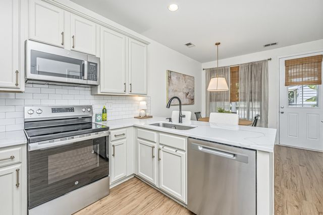 4936 W Liberty Park Circle, North Charleston, SC 29405