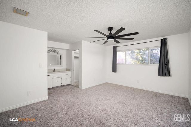 7001 Pointer Court, Bakersfield, CA 93309