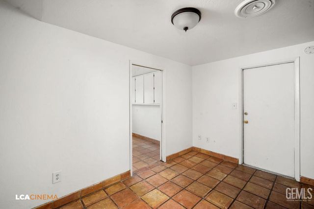 7001 Pointer Court, Bakersfield, CA 93309