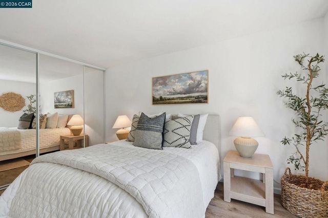 460 N Civic Dr 310, Walnut Creek, CA 94596