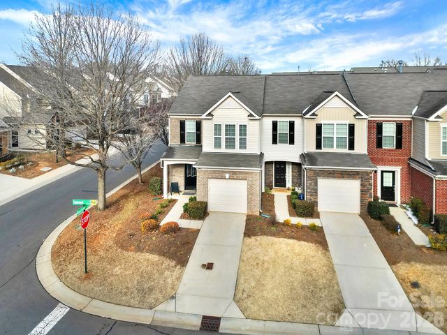 2403 Diplomat Lane, Charlotte, NC 28210
