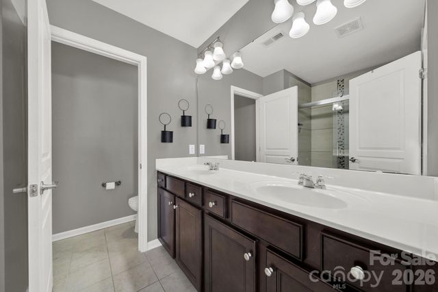 2403 Diplomat Lane, Charlotte, NC 28210