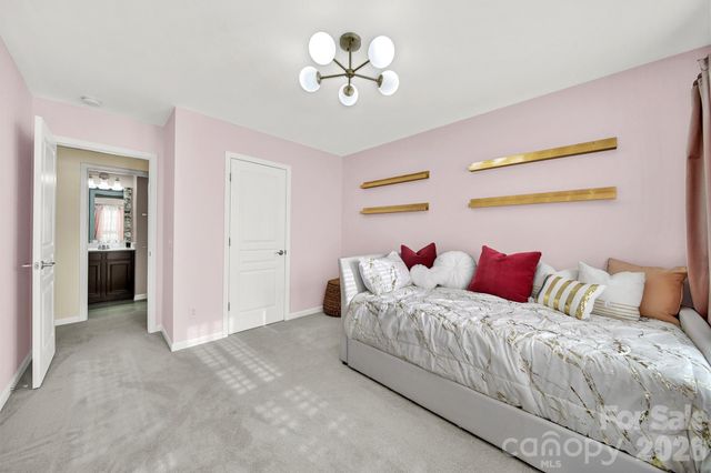 2403 Diplomat Lane, Charlotte, NC 28210