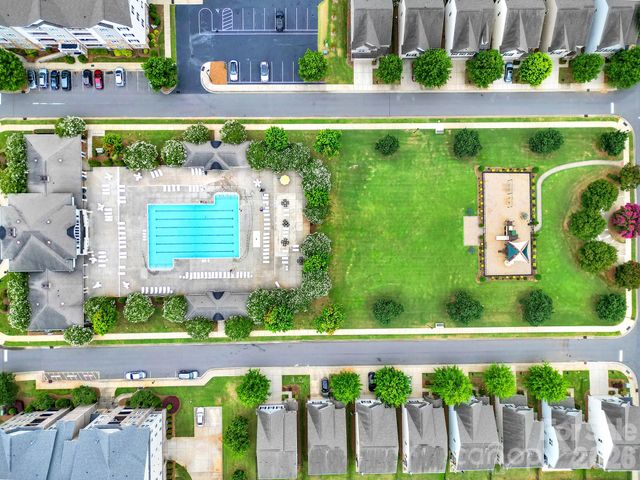 2403 Diplomat Lane, Charlotte, NC 28210