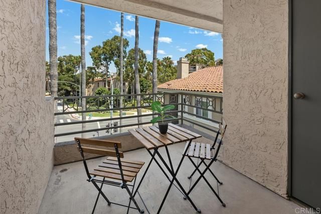 7565 Charmant Dr 512, San Diego, CA 92122