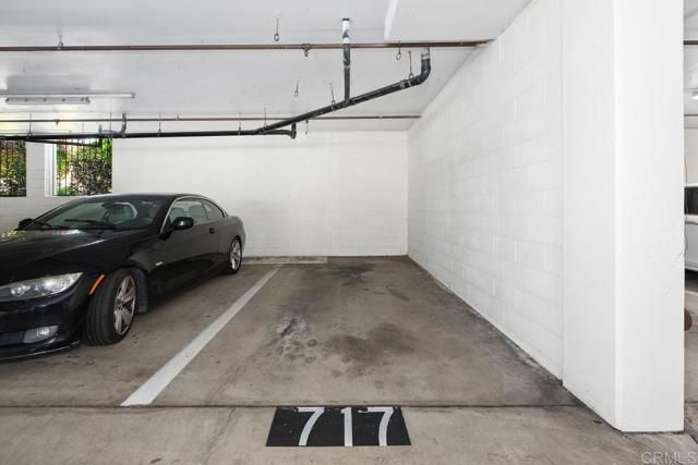 7565 Charmant Dr 512, San Diego, CA 92122