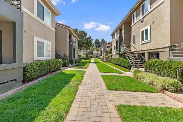 7565 Charmant Dr 512, San Diego, CA 92122