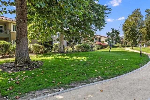 7565 Charmant Dr 512, San Diego, CA 92122