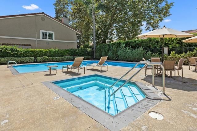 7565 Charmant Dr 512, San Diego, CA 92122