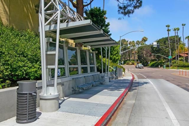 7565 Charmant Dr 512, San Diego, CA 92122