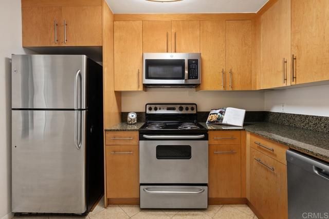 7565 Charmant Dr 512, San Diego, CA 92122