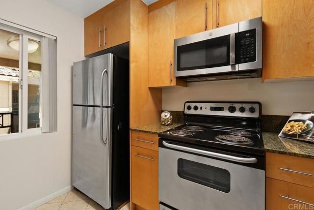 7565 Charmant Dr 512, San Diego, CA 92122