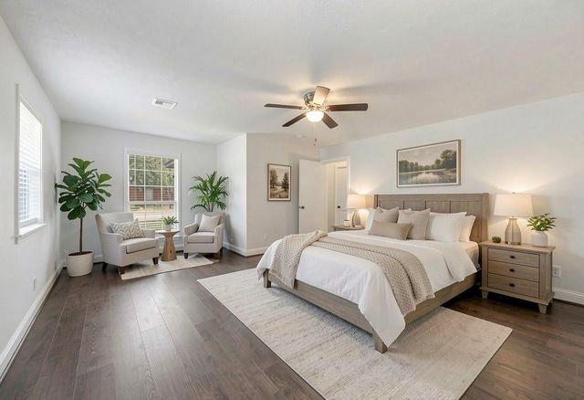 2401 Oakwood Drive, Brenham, TX 77833