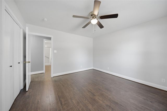 2401 Oakwood Drive, Brenham, TX 77833