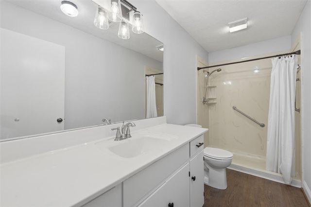 2401 Oakwood Drive, Brenham, TX 77833