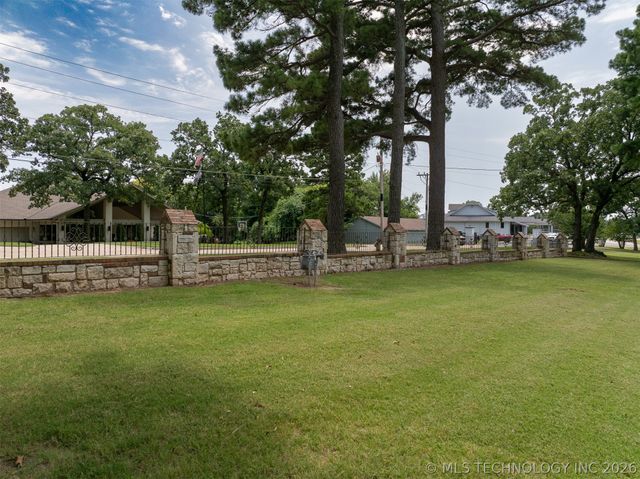 1419 Country Club Road, Mcalester, OK 74501