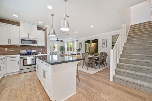 1550 Bonanza Ln, Folsom, CA 95630