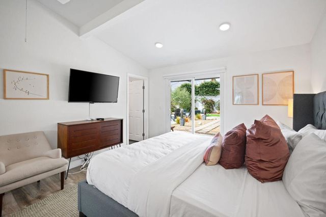 3059 N Biskra Road, Palm Springs, CA 92262